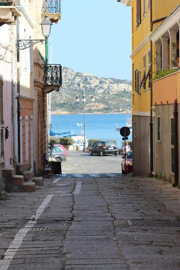 Clelia'S Boutique Rooms & Suites La Maddalena