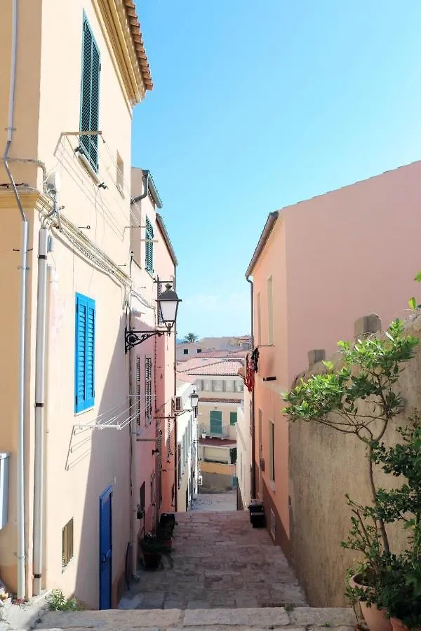 Clelia'S Boutique Rooms & Suites La Maddalena  Italy