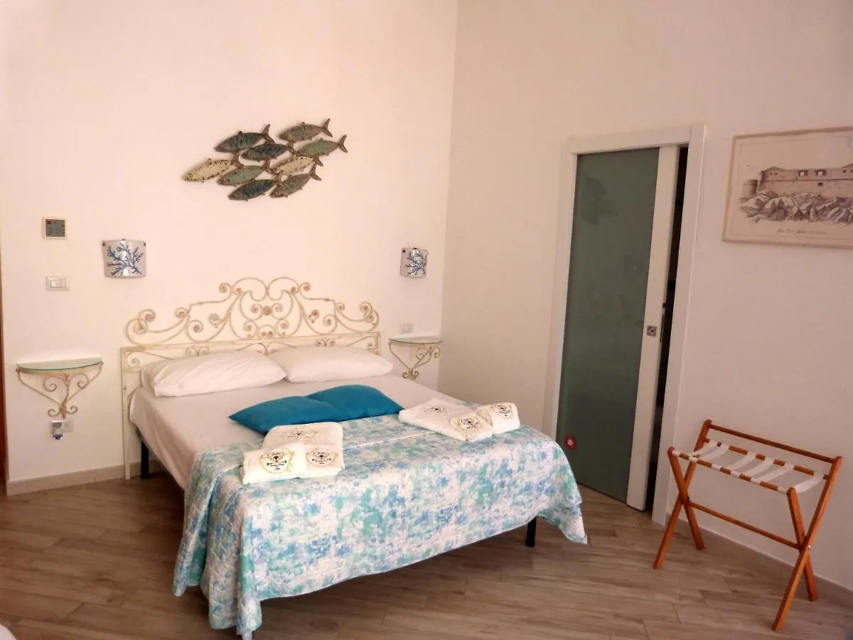 Clelia'S Boutique Rooms & Suites La Maddalena